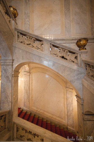 Escalier impérial menant au musée Sissi dans la Hofburg