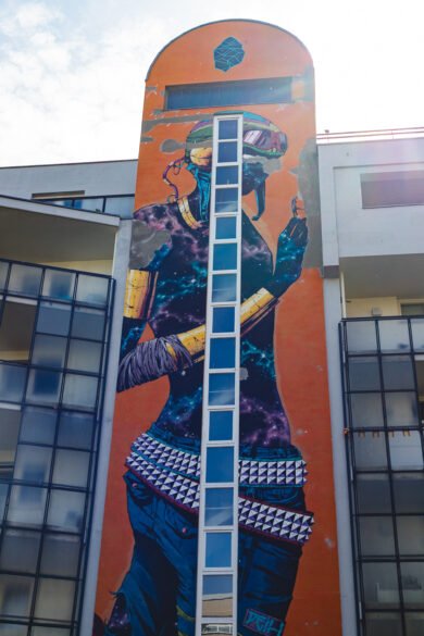 Street art près d'Urban Nation à Berlin