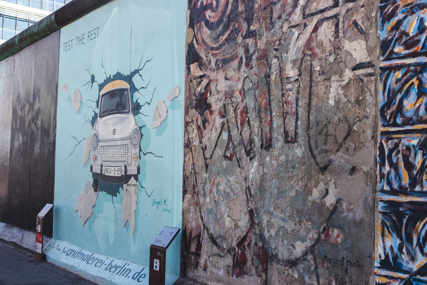 Fresque de la traban sur l'east side gallery