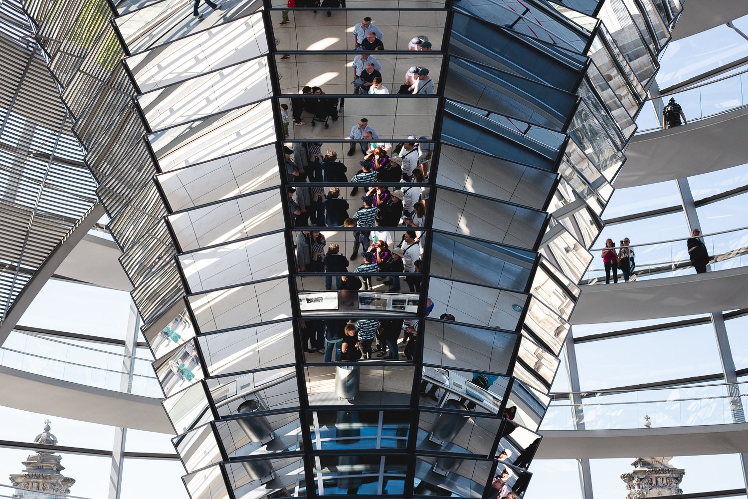 L'intérieur de la coupole du Reichstag