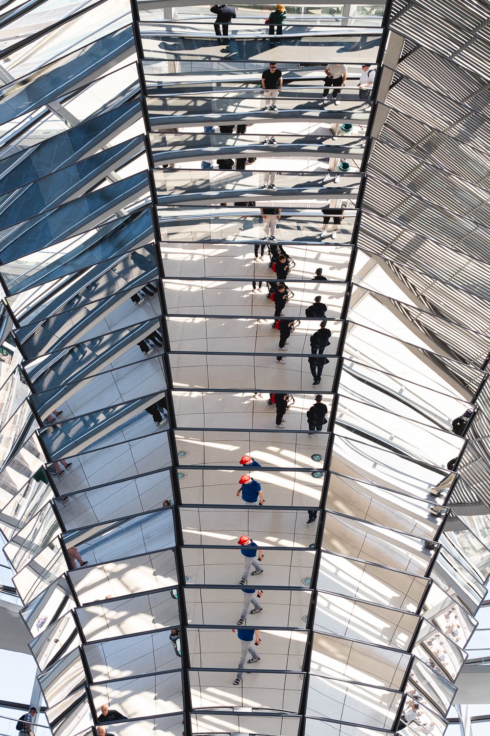 L'intérieur de la coupole du Reichstag